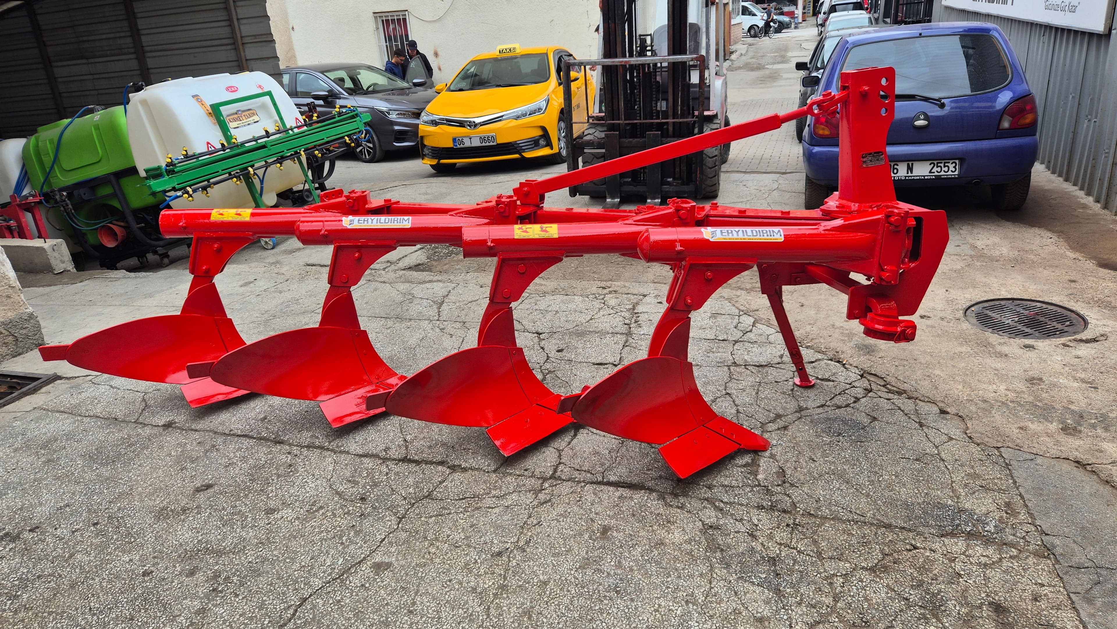 4 lü 14 İnç Helezon Yaylı Otomatik Pulluk ŞAHİNOĞULLARI