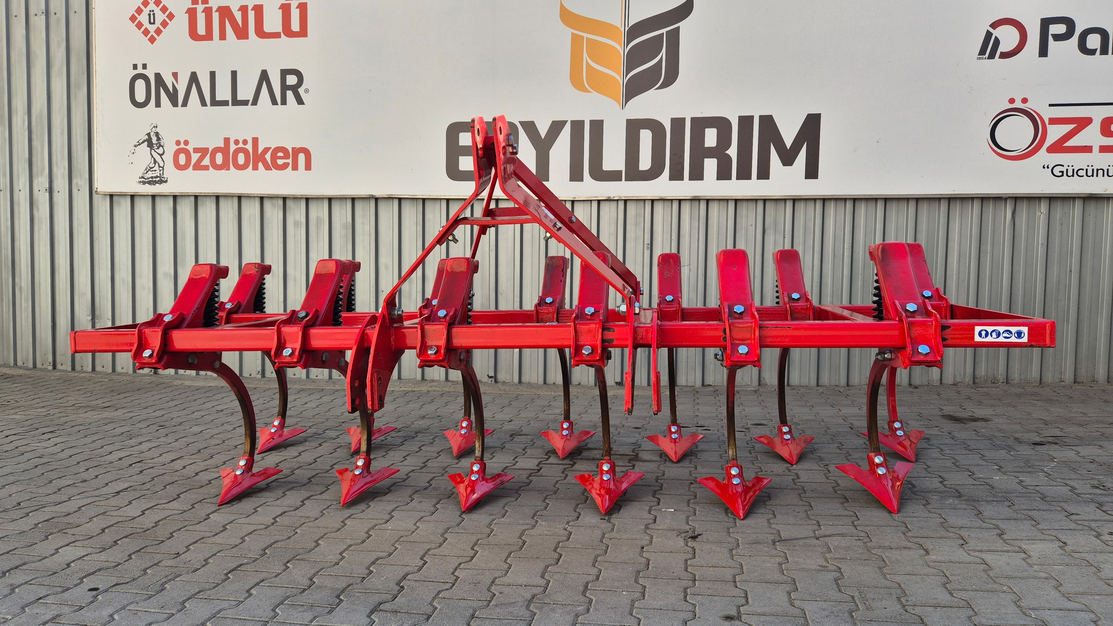 2 sıra 13 Ayak Baskı Yaylı Kültivatör Titan MATRİS